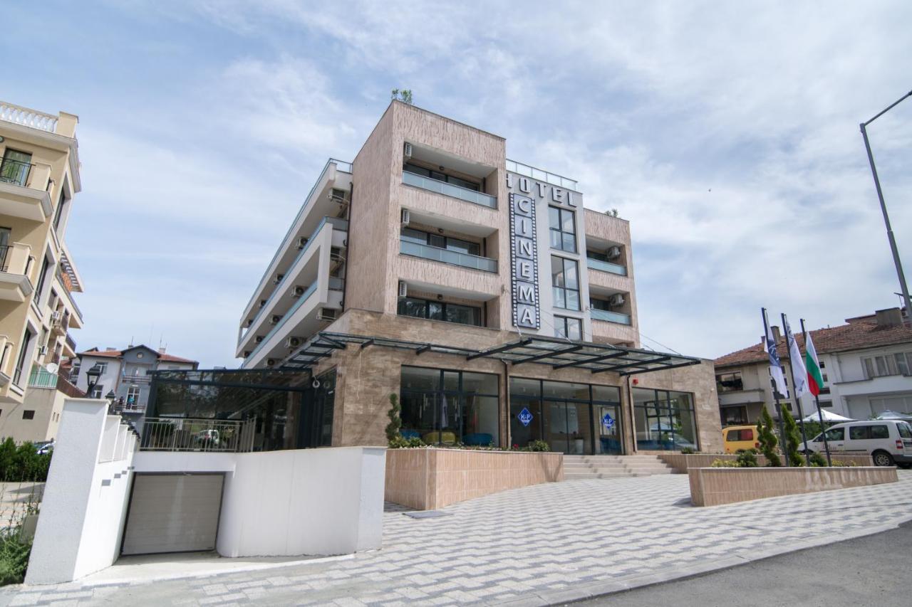 Cinema Hotel Primorsko Exteriör bild